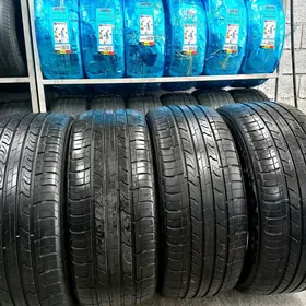 235 45 18 Nexen