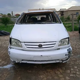 Toyota Sienna 2002