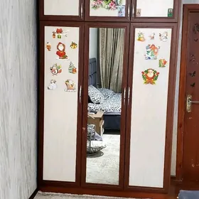 Шкаф