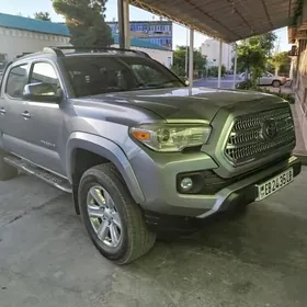 Toyota Tacoma 2018