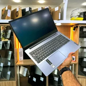 i7-13 / 16GB RAM / 512 GB SSD