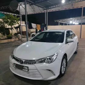 Toyota Camry 2016