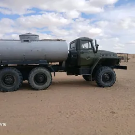 Ural 4320 1989