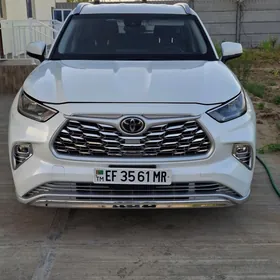 Toyota Highlander 2020