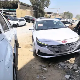 Hyundai Elantra 2021