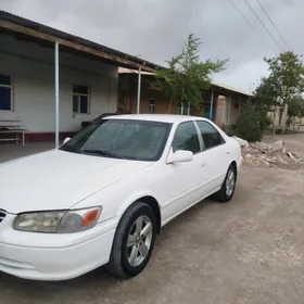 Toyota Camry 2000