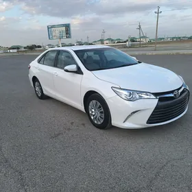 Toyota Camry 2017