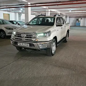 Toyota Hilux 2022