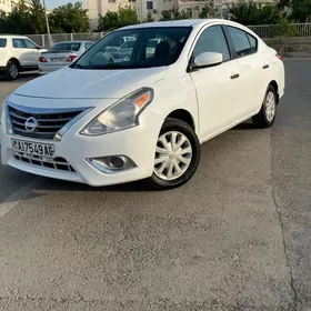 Nissan Versa 2017