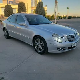 Mercedes-Benz E320 2003