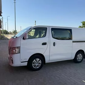 Nissan Urvan 2018