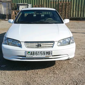 Toyota Camry 1999