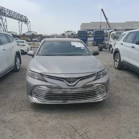 Toyota Camry 2020