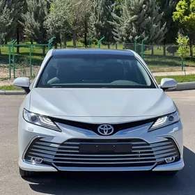 Toyota Camry 2023