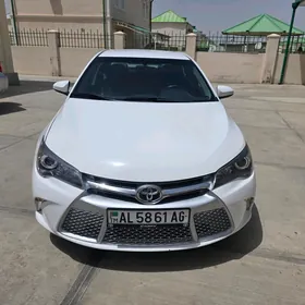 Toyota Camry 2017