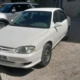 Kia Sephia 2001