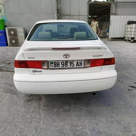 Toyota Camry 2001