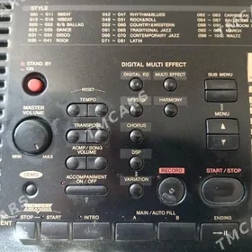 Yamaha PSR 730