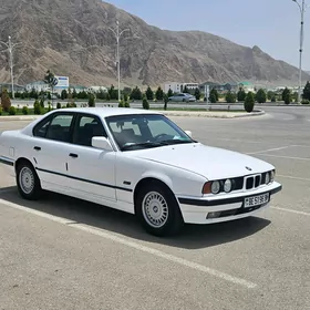 BMW E34 1990