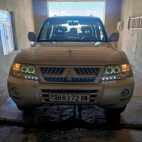 Mitsubishi Pajero 2005