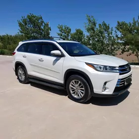 Toyota Highlander 2019