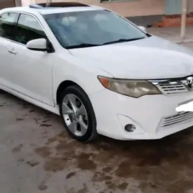 Toyota Camry 2013