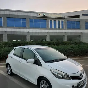 Toyota Yaris 2012
