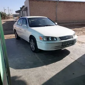 Toyota Camry 2000