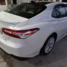 Toyota Camry 2018
