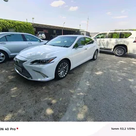 Lexus ES 350 2019