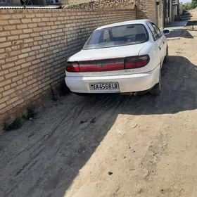 Toyota Carina 1993