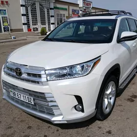 Toyota Highlander 2018
