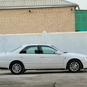 Toyota Camry 1999