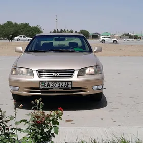 Toyota Camry 1999