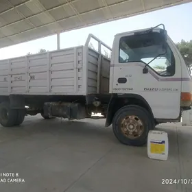 Isuzu Forward 1999