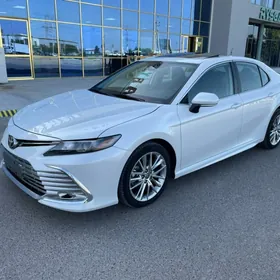 Toyota Camry 2022