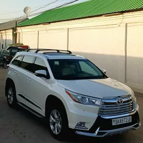 Toyota Highlander 2016