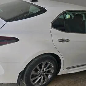 Toyota Camry 2022