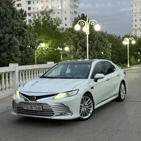 Toyota Camry 2018