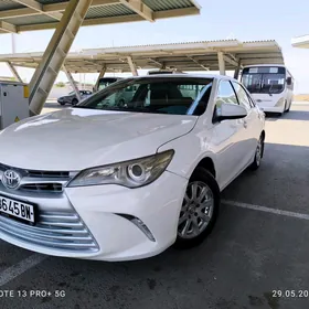 Toyota Camry 2016