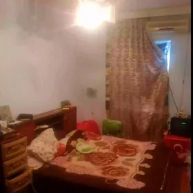 МИР 3/2 ;  5/5 ЭТ ;  4 КОМНАТН