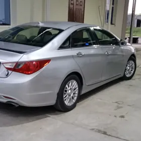 Hyundai Sonata 2011