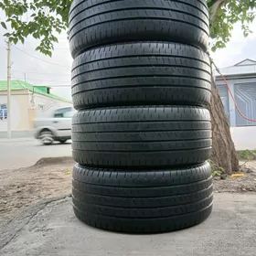 Bridgestone 235 45 18 Teker