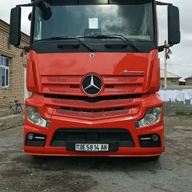 Mercedes-Benz ACTROS 3331 2019