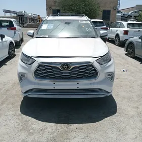 Toyota Highlander 2022
