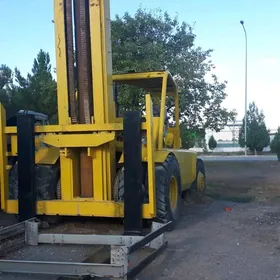 Caterpillar Forklift 2000