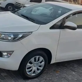 Toyota Innova 2020