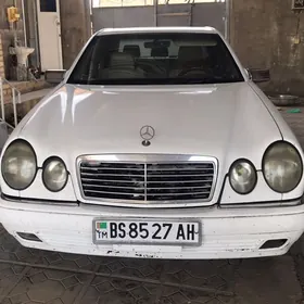 Mercedes-Benz E320 1996