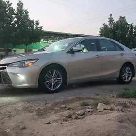 Toyota Camry 2015