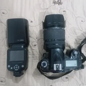 Nikon 90